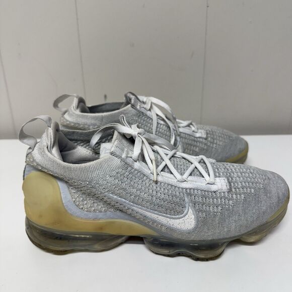 Nike Air Vapormax 2021 Flyknit White Pure Platinum DC4112-100 Women 8.5 GUC - Picture 3 of 10